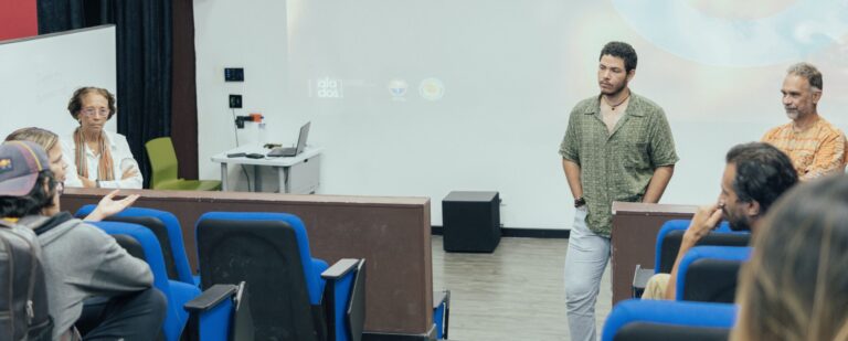 Se llenó la sala «La Langosta Azul» en la Itinerancia MIDBO en Santa Marta
